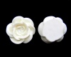 Kabošonas akrilinis “ Gėlytė” baltas 18x8 mm
